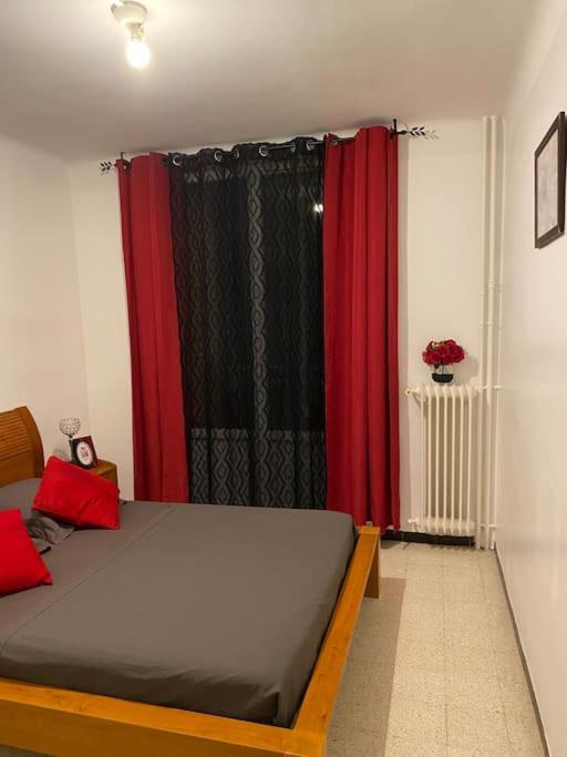 Appartement T4 A Deux Pas De La Gare St Charles Marseille Exterior photo