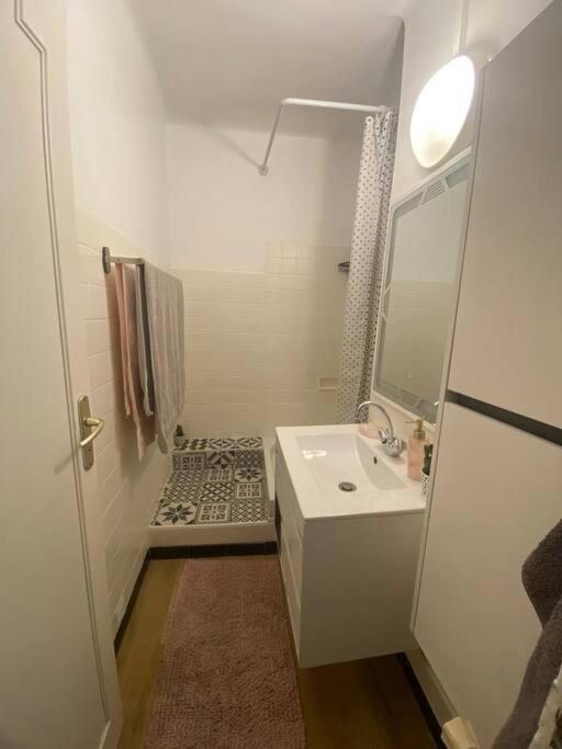 Appartement T4 A Deux Pas De La Gare St Charles Marseille Exterior photo