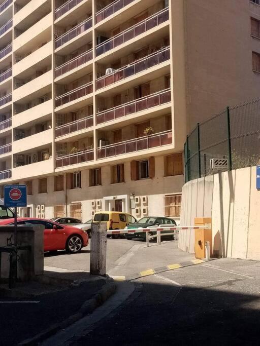 Appartement T4 A Deux Pas De La Gare St Charles Marseille Exterior photo
